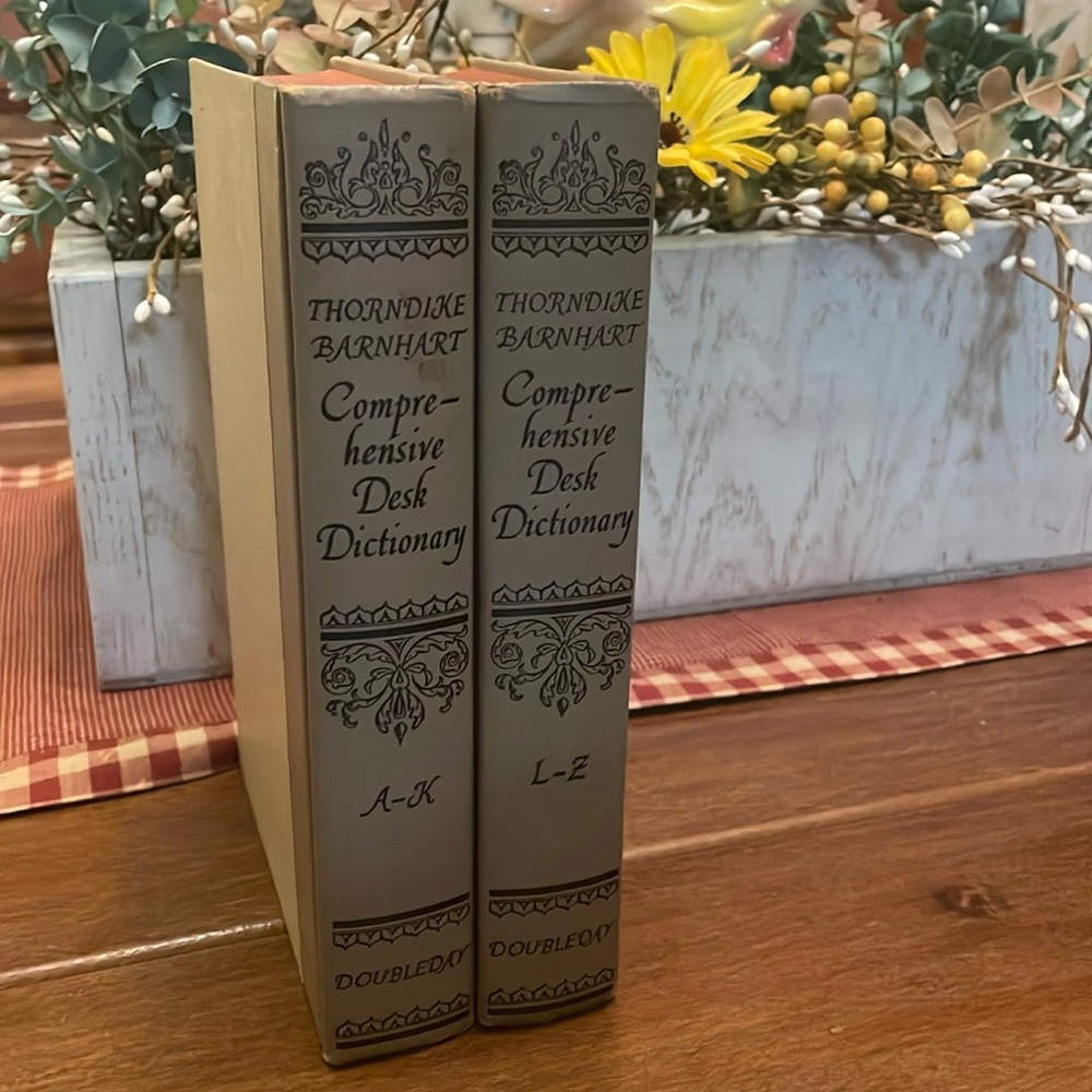 Thorndike Barnhart Comprehensive Desk Dictionary Books One and Two